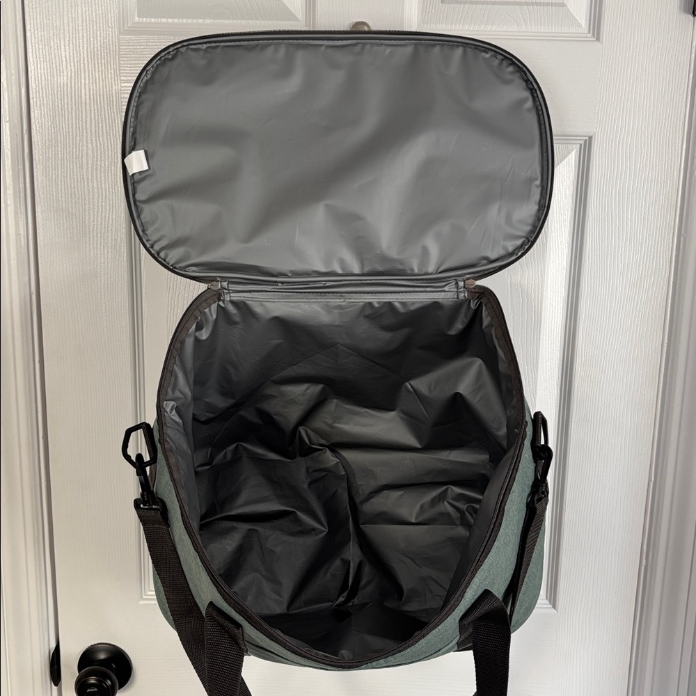 DSW Green and Grey Insulated Duffle Cooler - Picture 8 of 12